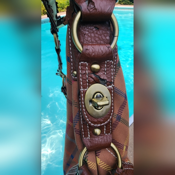 Repair Needed or Use for Parts Only Inner Coach Label with Serial # is Missing - Picture 6 of 17